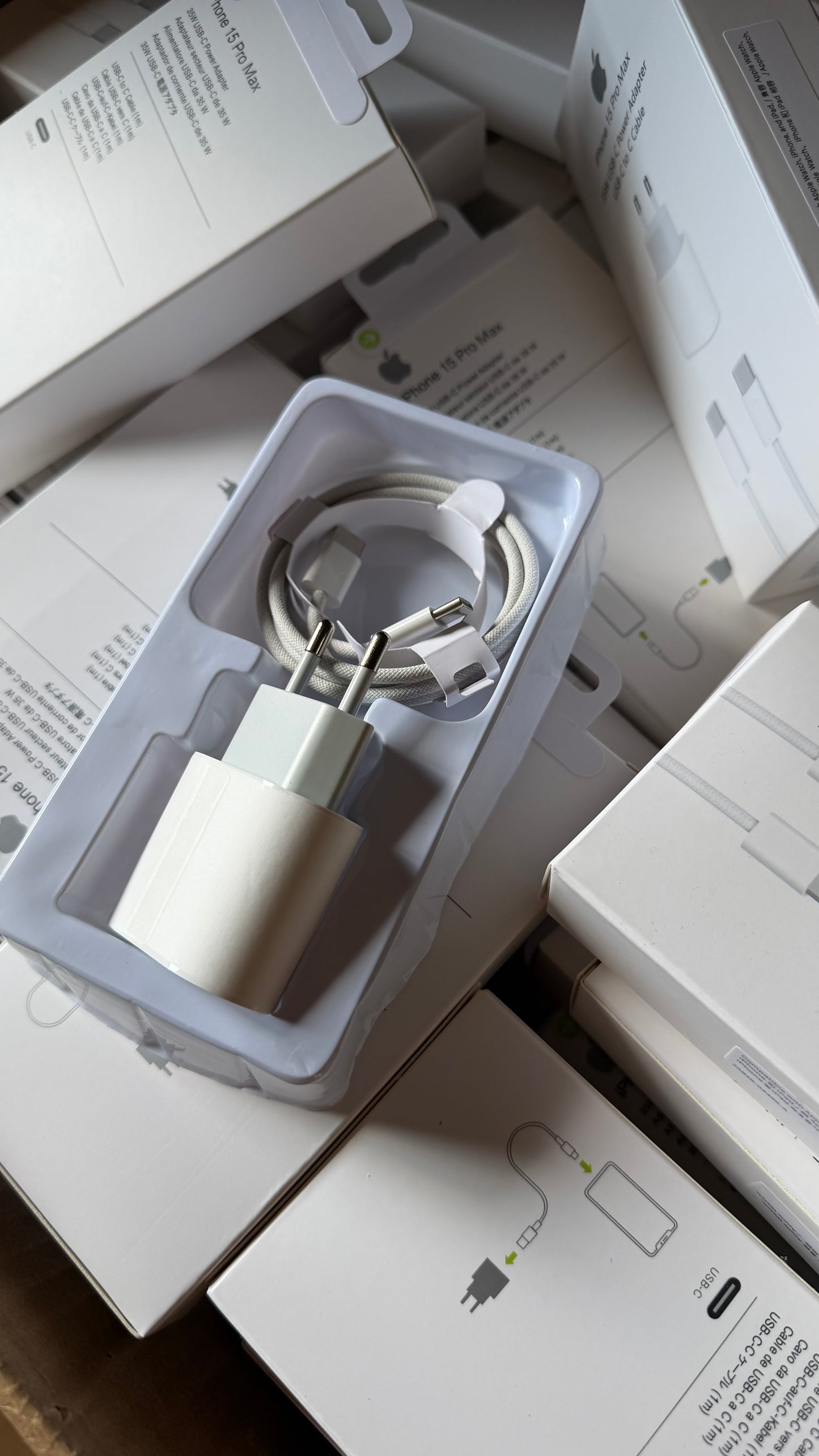 Cargador Turbo 35w Caja y Cable  usb-c a usb-c (1m)